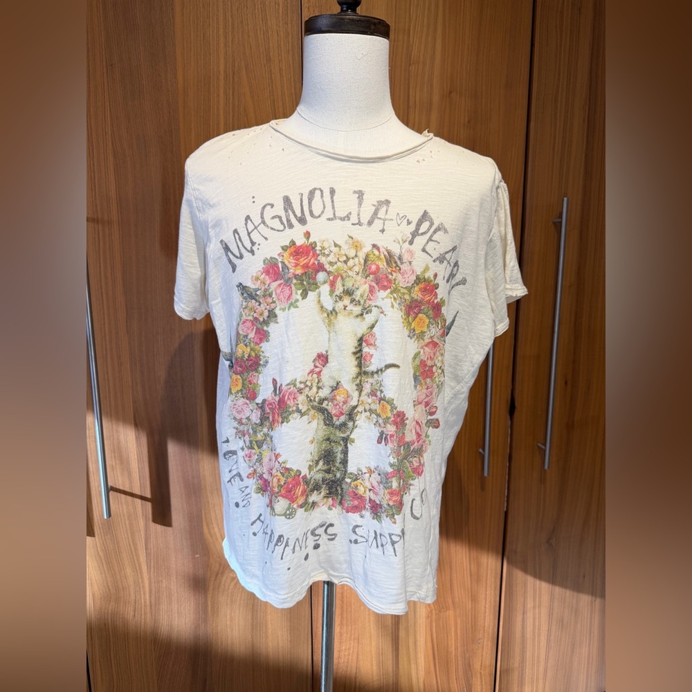NWT Magnolia Pearl Women's Cream Cat/Peace T-Shirt-OSFM